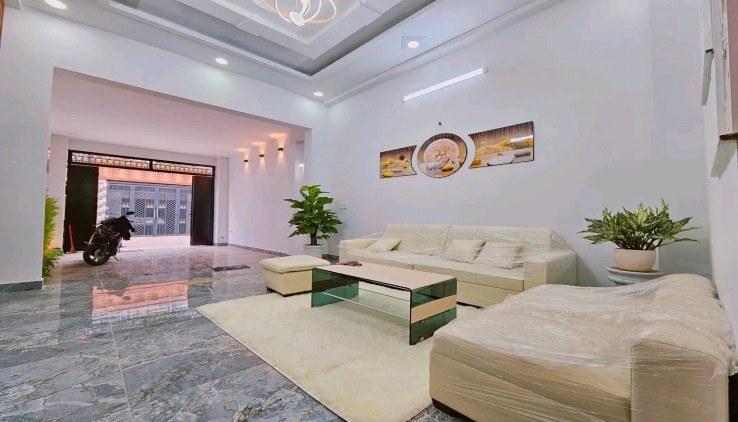 Bán nhà 3 tầng Siêu VIP 2 Mặt tiền . HUỲNH THỊ HAI khu nhà lầu cao cấp Quân 12